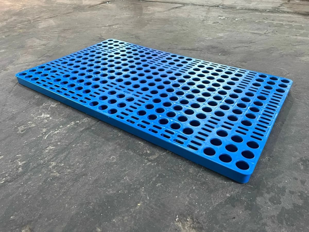 Pallet lót sàn không chân