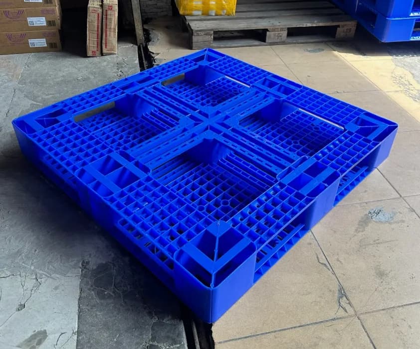Pallet Nhựa Mới Giúp Doanh Nghiệp An Tâm Về Chất Lượng, Tuổi Thọ