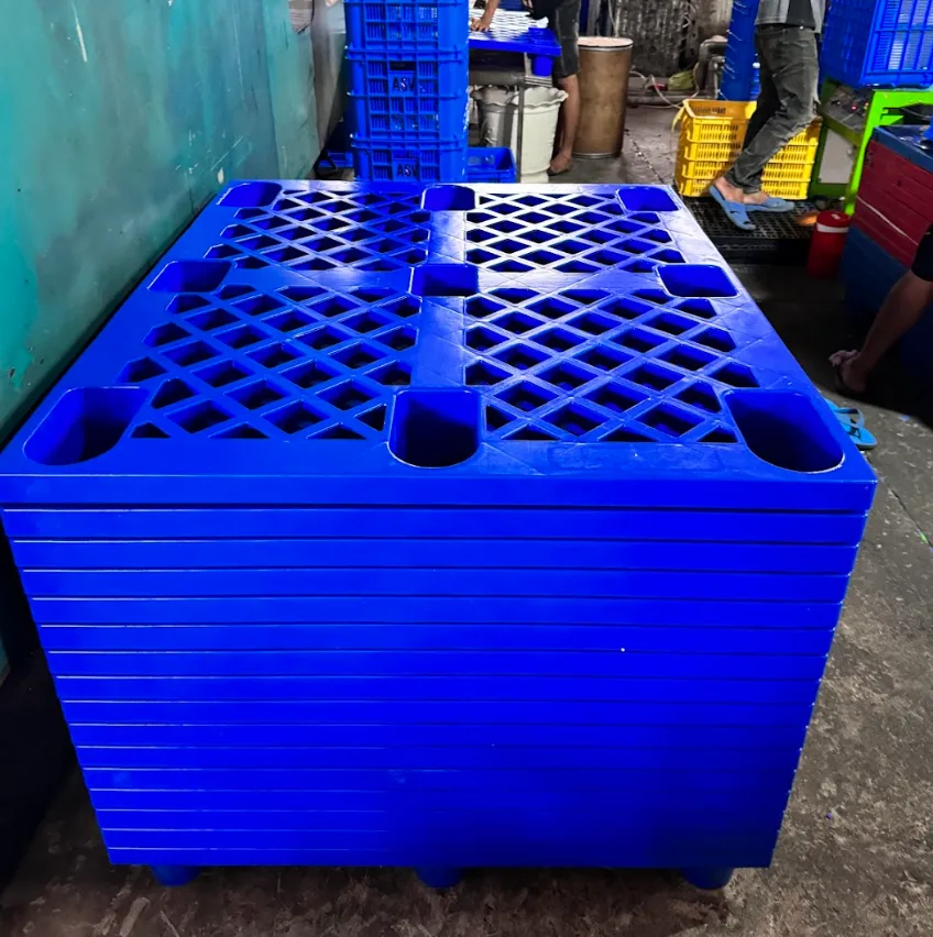 Cách chọn pallet chân cốc chất lượng và tiết kiệm lâu dài