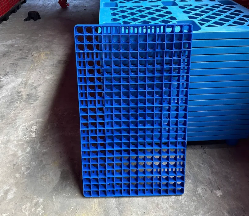 Lý do pallet nhựa cũ giá rẻ được nhiều doanh nghiệp quan tâm